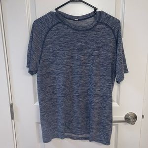 EUC men’s tech shirt. Medium.